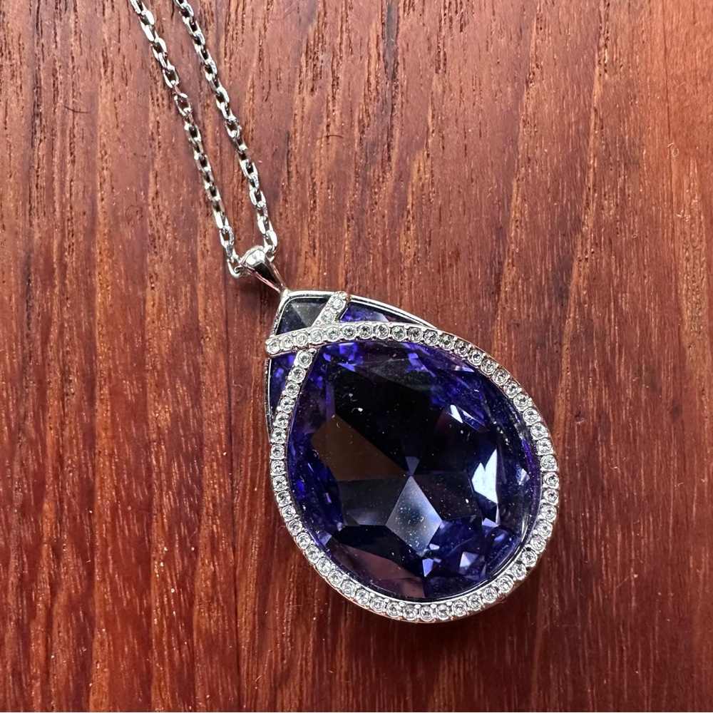💜Swarovski Sage Silvernight Drop Shaped Silver Pendant